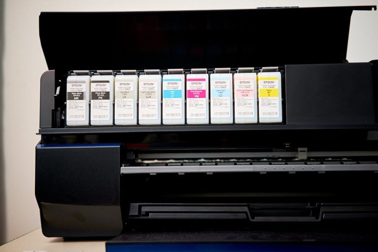 Toner do drukarki Brother – oryginalny czy zamiennik?