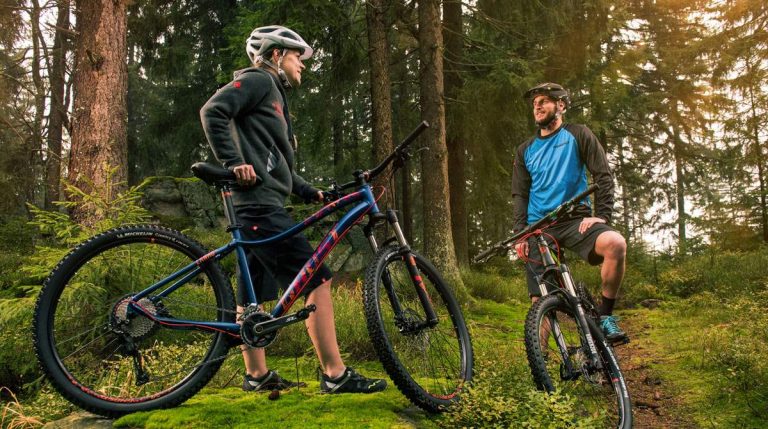 Kask rowerowy – zadbaj o swoje bezpieczeństwo na drodze